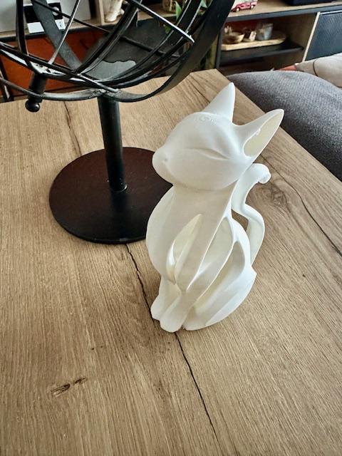 Modern kattenbeeld – Minimalistische decoratieve sculptuur