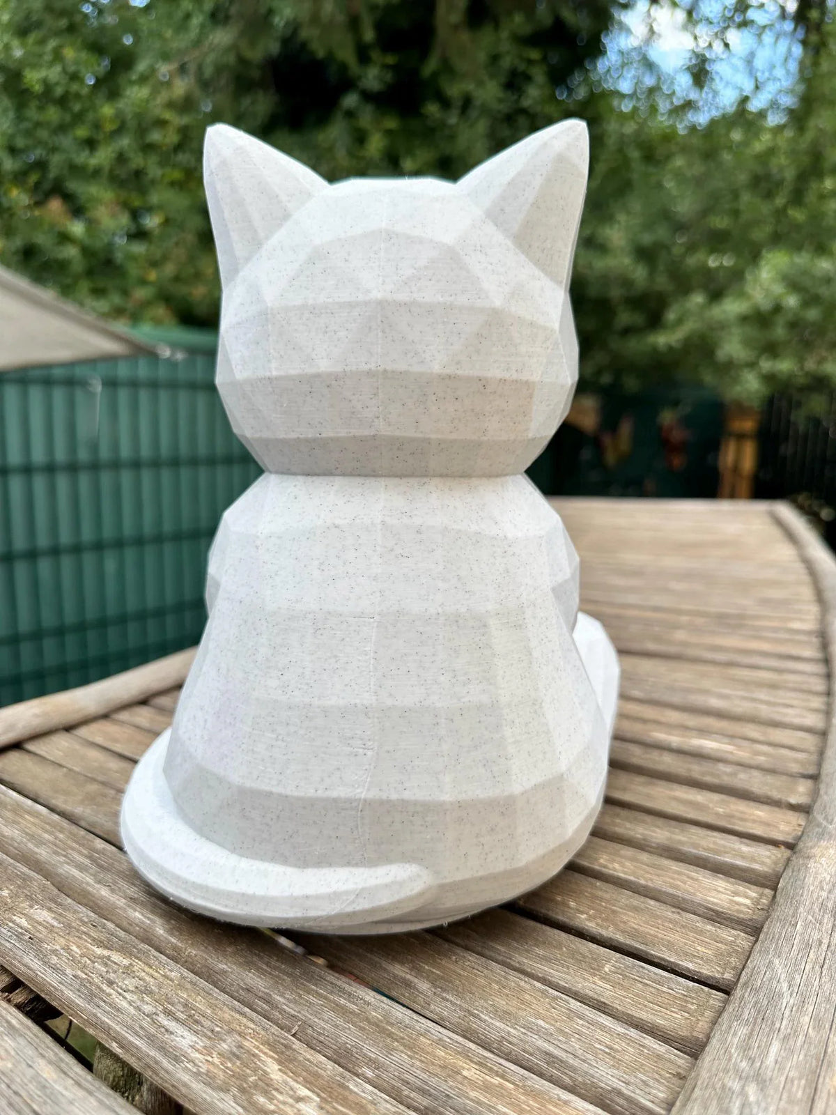 Geometrische zen-kat in meditatie