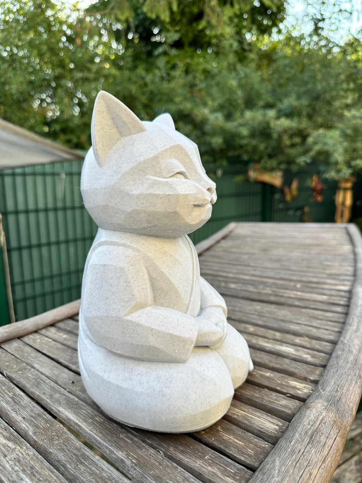 Zen Meditatiekat Low Poly – Interieur- en exterieurdecoratie